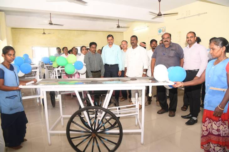 தூத்துக்குடி அரசு மருத்துவமனைக்கு ரூபாய் 2 லட்சம் மதிப்பு ஸ்ட்ரெக்சர்கள் வழங்கல்!!