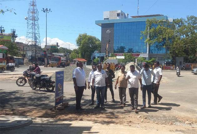 சிக்னலில் தற்காலிக மேற்கூரை எழுந்த கோரிக்கை - விரைந்த மேயர் ஜெகன் பெரியசாமி!!