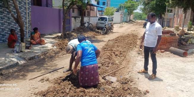 குடிநீர் குழாய் உடைப்பு சரிசெய்யும் பணி - கவுன்சிலர் சரவணகுமார் ஆய்வு!!