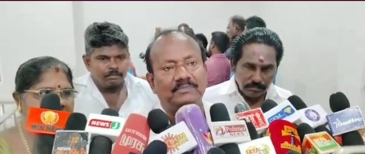 நகர்ப்புற வளர்ச்சித் துறை அமைச்சர் கே.என். நேரு மறுபரிசீலனை செய்ய வேண்டும் - காங்கிரஸ் கவுன்சிலர்கள் கோரிக்கை!!