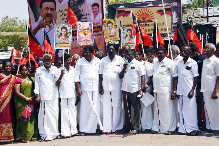 மத்திய அரசை கண்டித்து தெற்கு மாவட்ட திமுக சார்பில் ஒன்றிய செயலாளர் இளையராஜா தலைமையில் கண்டன ஆர்ப்பாட்டம்!!