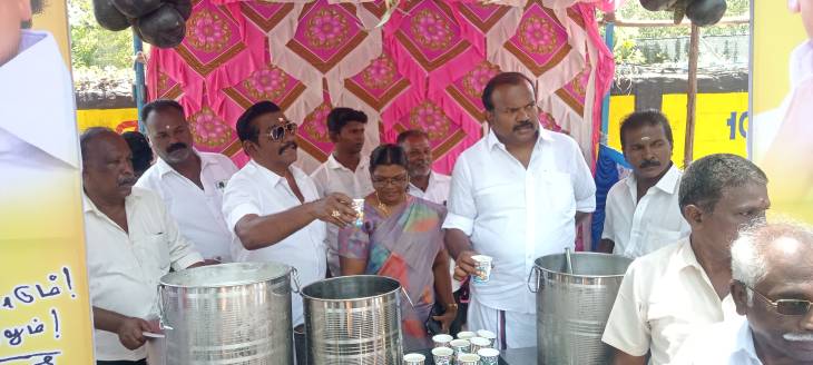 மண்டல கூட்டம் முடிந்த கையோடு நீர் மோர் பந்தலை மேயர் ஜெகன் பெரியசாமி திறந்து வைத்தார்!!
