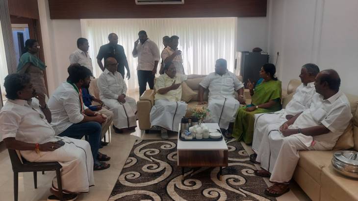 சட்ட மன்றத்தில் கண்ணியமாக, பேசிய எம்.எல்.ஏ. ஊர்வசி அமிர்தராஜை திமுக பொதுச்செயலாளர் துரை முருகன் பாராட்டி வாழ்த்து!!