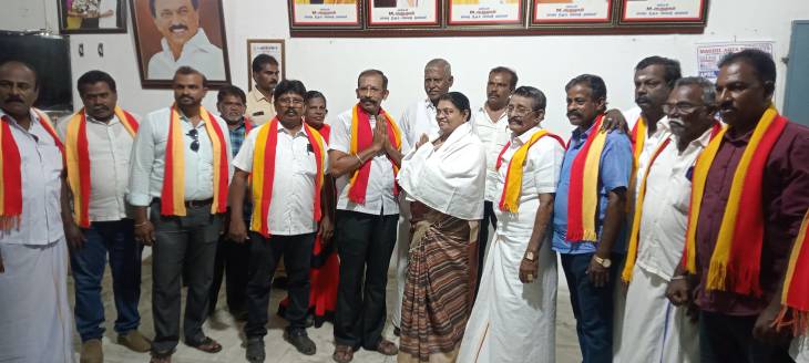 தூத்துக்குடி சமக மாவட்ட செயலாளர் அற்புதராஜ் தலைமையில் அமைச்சர் கீதா ஜீவனை சந்தித்து முதல்வருக்கு நன்றி!!