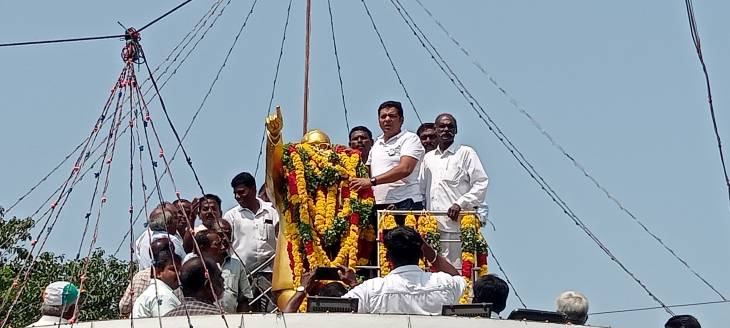 முன்னாள் இளைஞர் காங்கிரஸ் தலைவர் பெருமாள்சாமி தலைமையில் அம்பேத்கர் சிலைக்கு மாலை அணிவித்து மரியாதை!!