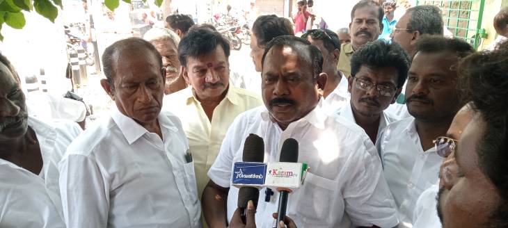 தகரடப்பாவை கண்டு பிடித்ததே கம்யூனிஸ்ட் கட்சிக்கு தான் கலைஞரின் விமர்சனங்களை மேற்கோள்காட்டி முன்னாள் அமைச்சர் கடும் தாக்கு!!