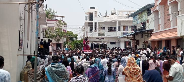 பனிமய மாதா ஆலயத்தில் சிலுவைப்பாதை வழிபாடு : ஆயிரக்கணக்கானோர் பங்கேற்பு!!