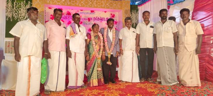 ஒட்டப்பிடாரம் ஊராட்சி ஒன்றியம் மணியாச்சியில் நடைபெற்ற முருகன் இல்ல திருமண விழாவில் சண்முகையா எம்எல்ஏ பங்கேற்பு!!