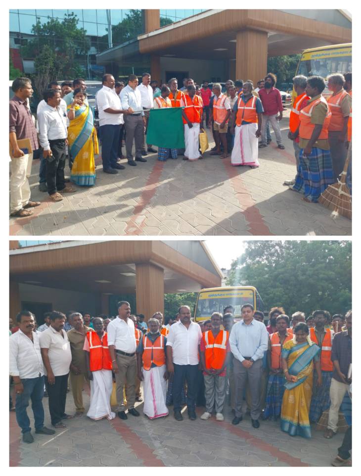 திருச்செந்தூரில் ஜூலை 7ம் தேதி குடமுழுக்கு விழாவையொட்டி தூய்மை பணியை மேற்கொள்ள தூத்துக்குடி மாநகராட்சியிலிருந்து 50 தூய்மை பணியாளர்கள் செல்லும் வாகனத்தை மேயர் ஜெகன் பொியசாமி கொடியசைத்து வழியனுப்பி வைத்தாா்!! 
    