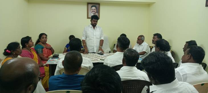 தூத்துக்குடி மாநகர் மாவட்ட அமமுக சார்பில் மாநகர் மாவட்ட செயலாளர் ஜானியல் சாலமோன் மணி ராஜ் தலைமையில் ஆலோசனை கூட்டம்!!