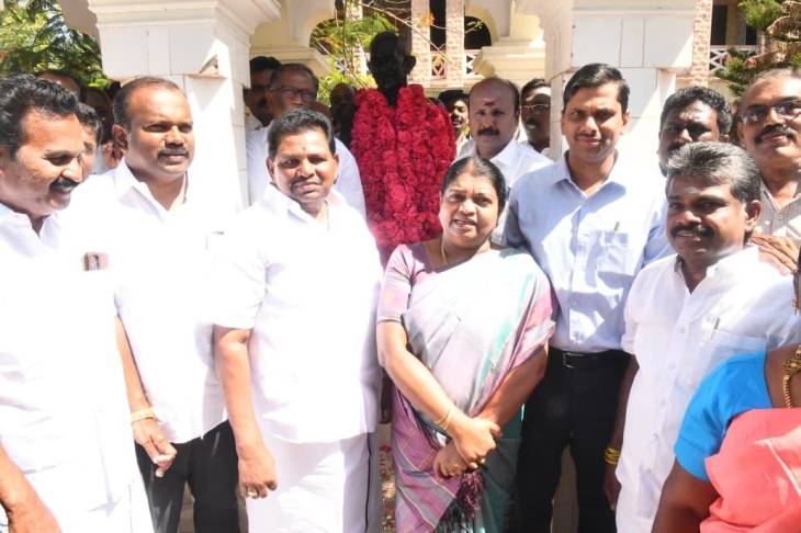 தூத்துக்குடியில் காந்தியடிகளின் 157-ஆம் ஆண்டு பிறந்த தினத்தில் அமைச்சர்கள், ஆட்சியர் மற்றும் எம்எல்ஏ, மேயர் மரியாதை !!