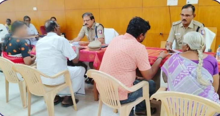 தூத்துக்குடியில் பொதுமக்கள் குறைதீர்க்கும் மனு கூட்டம் – 56 பேர் மனு அளித்தனர்!!
