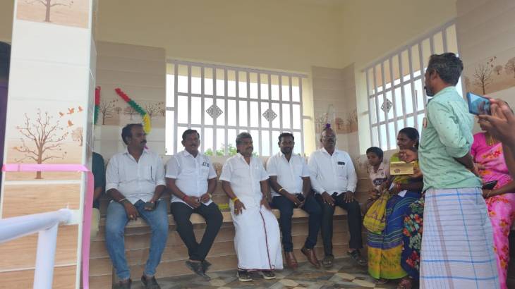 ஒட்டப்பிடாரம் தொகுதியில் 7 லட்சம் மதிப்பீட்டில் பயணிகள் நிழற்குடை திறப்பு – எம்.சி.சண்முகையா தலைமையில் விழா!!
