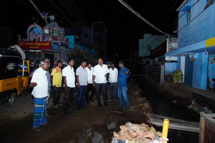 தூத்துக்குடி அன்னை தெரசா நகர், ராஜீவ் நகர் பகுதிகளில் புதிய வடிகால் பணிகள் ஆய்வு!!
