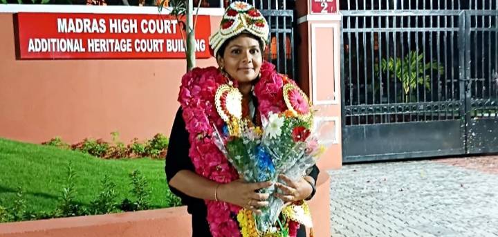 நீதியின் பாதையில் புதுக் களம் — வழக்கறிஞராகப் புதிய பயணம் தொடங்கிய அருணாதேவி ரமேஷ்பாண்டியன்!!