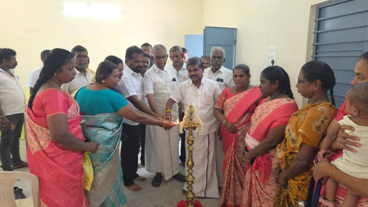 ஒட்டப்பிடாரம் சட்டமன்ற உறுப்பினர் சண்முகையா தலைமையில் – பல்வேறு மேம்பாட்டு பணிகள் திறப்பு மற்றும் அடிக்கல் நாட்டும் விழாக்கள்!!
