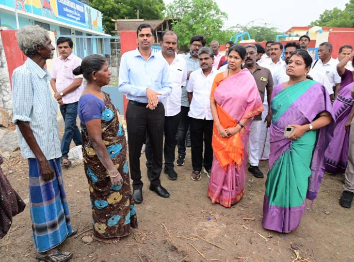 “363 குடியிருப்புகளுக்கு குடிநீர் வழங்கும் மாபெரும் திட்டம் — தூத்துக்குடியில் நீர்த்தேக்கத் தொட்டிகள், நீரேற்ற நிலையங்களை பார்வையிட்ட கனிமொழி கருணாநிதி”
