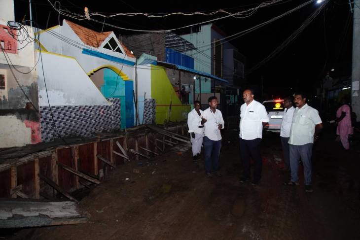 தூத்துக்குடி பால்பாண்டி நகர்: புதிய வடிகால் பணிகளை மேயர் ஜெகன் பெரியசாமி நேரில் பார்வையிட்டு ஆய்வு!!
