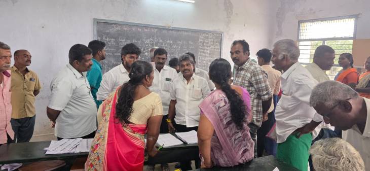 ஒட்டப்பிடாரத்தில் தீவிர வாக்காளர் பட்டியல் திருத்தம்: முகாம்களை நேரில் பார்வையிட்ட எம்.சி. சண்முகையா எம்எல்ஏ!!