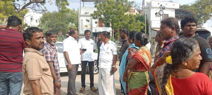 “சாலை பாதுகாப்புக்கு முன்னுரிமை – தூத்துக்குடியில் மணல் திட்டுகள் அகற்றுப் பணிகளை நேரில் ஆய்வு செய்த மேயர் ஜெகன் பெரியசாமி”
