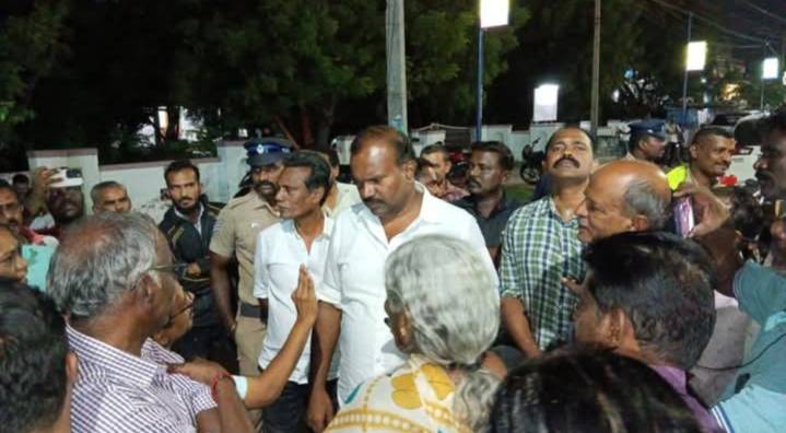 எட்டையாபுரம் ஹவுசிங் போர்டில் நீர்தேக்கத்துக்கு விரைவு நடவடிக்கை – மேயர் நேரில் ஆய்வு!!
