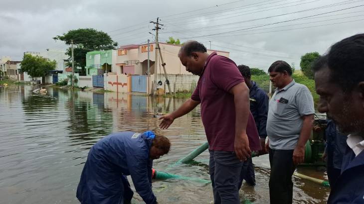 “நகர் முழுவதும் மழைநீர் வெளியேற்ற பணிகளை துரிதப்படுத்திய மேயர் ஜெகன் பெரியசாமி”
