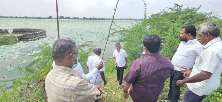 கோரம்பள்ளம் குளமும் அத்திமரப்பட்டி மதகிலும் நீர்வரத்து கண்காணிப்பு – எம்.சி. சண்முகையா எம்எல்ஏ ஆய்வு!!
