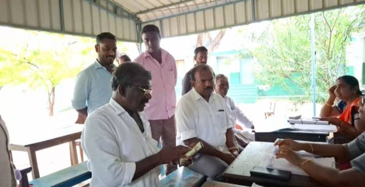தூத்துக்குடி நகரில் வாக்காளர் பட்டியல் தீவிர திருத்த முகாம்கள் — பதிவேற்ற நிலை ஆன்லைனில் சரிபார்க்கலாம்: மேயர் ஜெகன் பெரியசாமி கேட்டுக்கொள்வது!!
