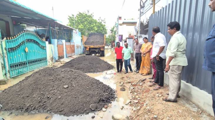 “சுந்தரவேல்புரம் மழை நெருக்கடி: தற்காலிக சாலைக்கு உடனடி உத்தரவு – அமைச்சர் கீதா ஜீவன் ஆய்வு”
