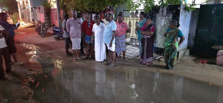 தூத்துக்குடி: தொடர்மழை தாக்கம் – மாப்பிளையூரணி பகுதிகளில் ஆய்வு செய்த எம்.சி. சண்முகையா எம்எல்ஏ!!