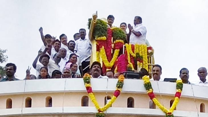 தூத்துக்குடியில் அம்பேத்கர் நினைவு நாளில் முன்னாள் அமைச்சர் சி.த.செல்லப்பாண்டியன் மாலை அணிவித்து மரியாதை செலுத்தினார்!!
