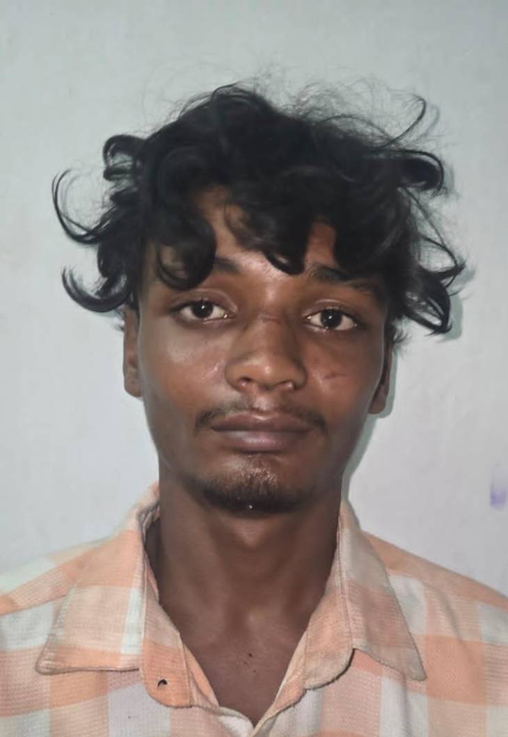கோவில் உண்டியல் உடைப்பு : இரவில் நடந்த திருட்டு, பகலே போலீஸின் கையில் சிக்கிய இளைஞர்!!
