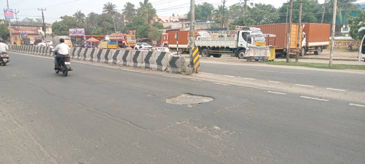 “விபத்து நடந்தால்தான் நடவடிக்கையா? – பள்ளம் குறித்து அலட்சியத்தில் அதிகாரிகள், மக்கள் வேதனை”