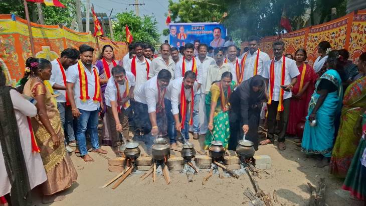 தமிழர் திருநாளை சமத்துவத்துடன் கொண்டாடிய தமிழக வெற்றிக் கழகம் – தூத்துக்குடி நேரு நகரில் கோலாகல சமத்துவப் பொங்கல் விழா!!