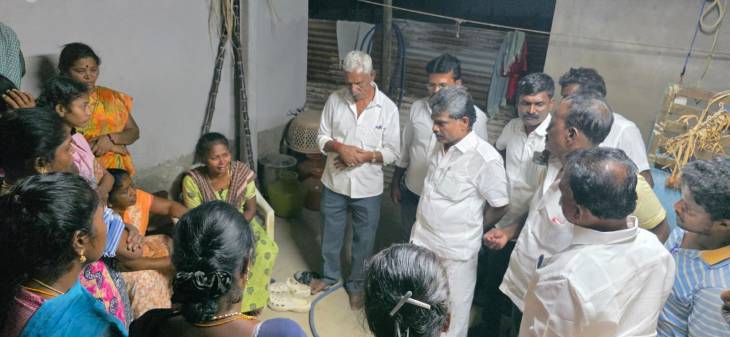 மாப்பிள்ளையூரணி அருகே கடலில் மூழ்கி உயிரிழந்த சிறுவர்களின் குடும்பத்தினரை சந்தித்து எம்.சி. சண்முகையா எம்எல்ஏ ஆறுதல்!!