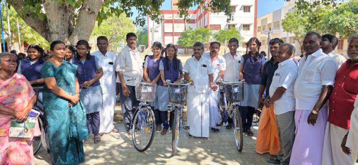 ஒட்டப்பிடாரம் எம்எல்ஏ எம்.சி.சண்முகையா பங்கேற்பில் நலத்திட்டங்கள், வளர்ச்சி பணிகள், பொதுக்கூட்ட வரவேற்பு!!