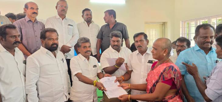 எம்.சி. சண்முகையா எம்எல்ஏ வழங்கிய இலவச இ-பட்டா: கூட்டுடன்காட்டில் 180 பேருக்கு பயன்!!