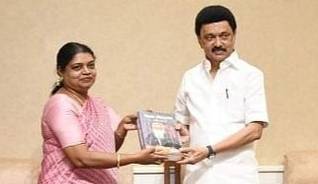 “மகளிர் முன்னேற்றம் – குடும்ப நலன் – வளர்ச்சி பாதை: தூத்துக்குடியில் கீதாஜீவன் வாக்குறுதிகள்!”