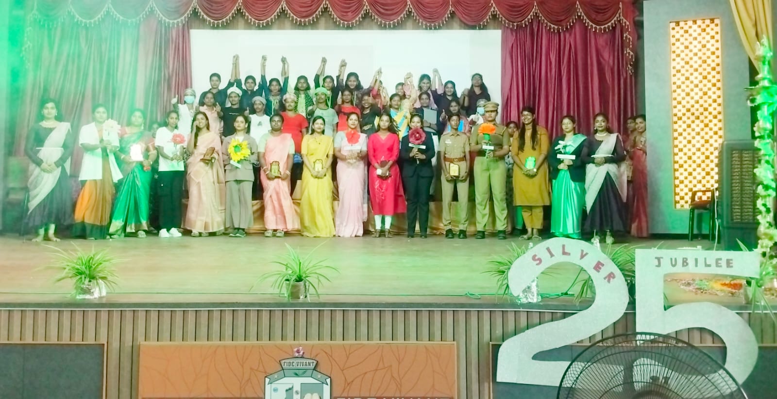 தூத்துக்குடி தூய மரியன்னை கல்லூரி சுயநிதிப் பிரிவின் 25-வது ஆண்டு வெள்ளி விழா கோலாகலமாக தொடக்கம்!!