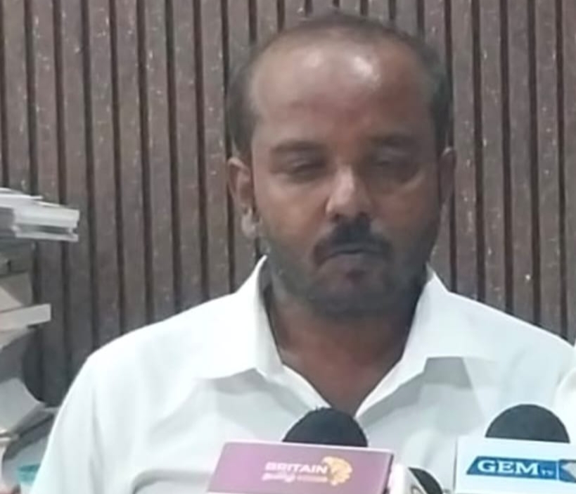 தூத்துக்குடியில் சீன பட்டாசு, சிலிகான் சீலண்ட் பசை கையாடல் வழக்கு: தவெக வழக்கறிஞர் அணி அமைப்பாளர் ஜேசுதாஸ் கைது – 5 முன்னாள் ஊழியர்களும் சிக்கினர்!!