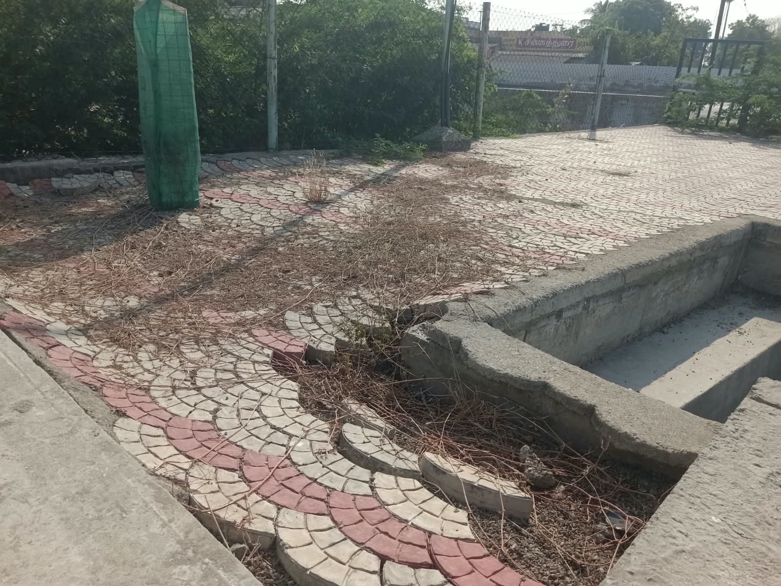தூத்துக்குடியில் ரூ.1 கோடியில் சீரமைக்கப்பட்ட ஊரணி திறக்கப்படாமலே பாழடைந்த அவலம்! அதிகாரிகள் மீது நடவடிக்கை எடுக்க வேண்டும் – அண்ணாமலையின் வீ த லீடர் இயக்கம் கோரிக்கை!!