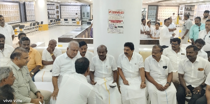 வேலவன் நகைக்கடை விவகாரம்: விக்ரம் ராஜா நேரில் விசாரணை ‘சாதி, மதத்தை வைத்து திசைதிருப்ப வேண்டாம்’ என வலியுறுத்தல்!!
