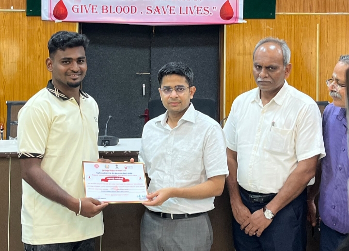 165 யூனிட் ரத்தம் தானம் செய்த அறக்கட்டளைக்கு பாராட்டு! தேசிய தன்னார்வ இரத்ததான தின விழாவில் 96 தனிநபர்கள், தொண்டு நிறுவனங்களுக்கு கௌரவம்!!
